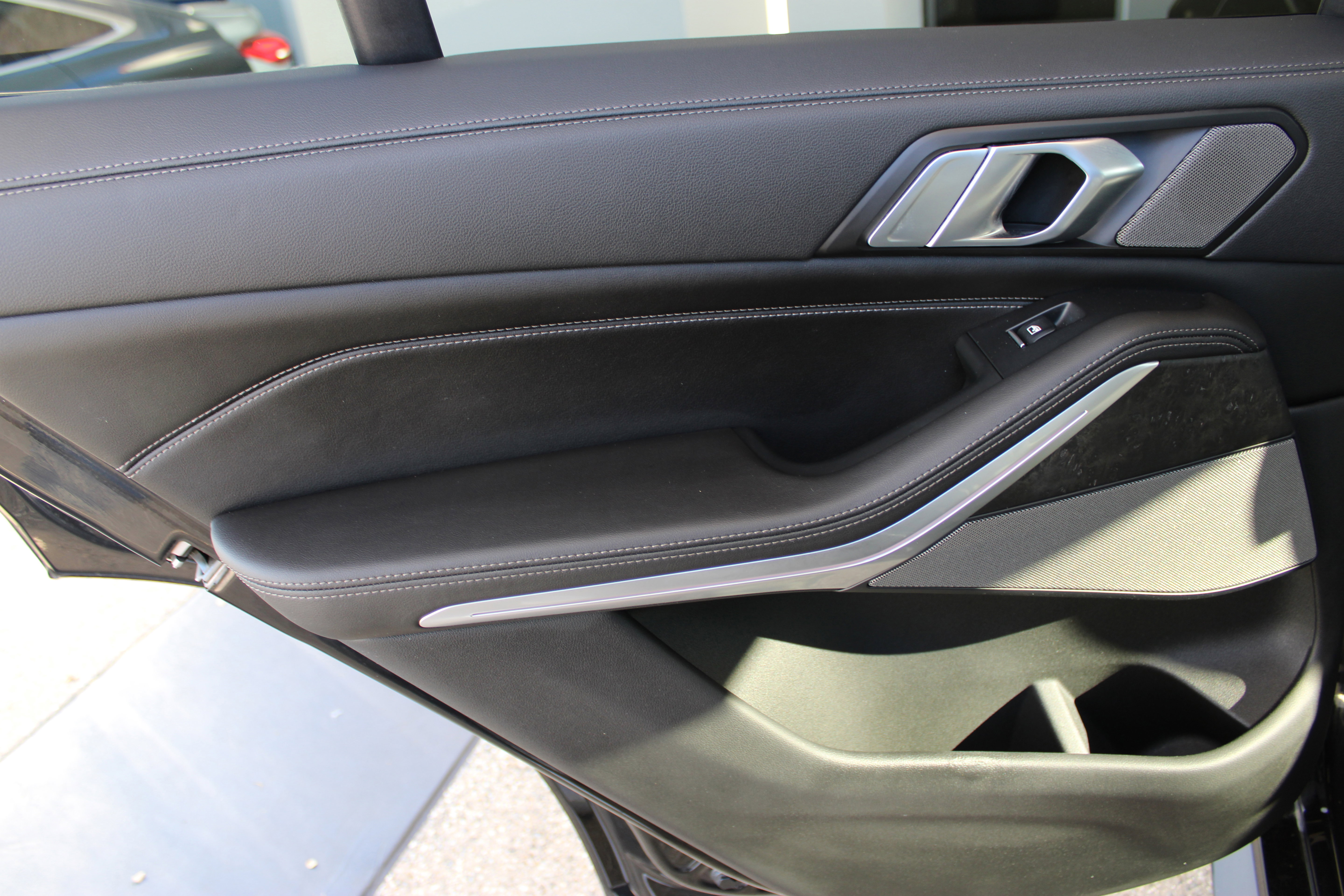 Used 2023 BMW X5 xDrive40i w/ M Sport Package image 22