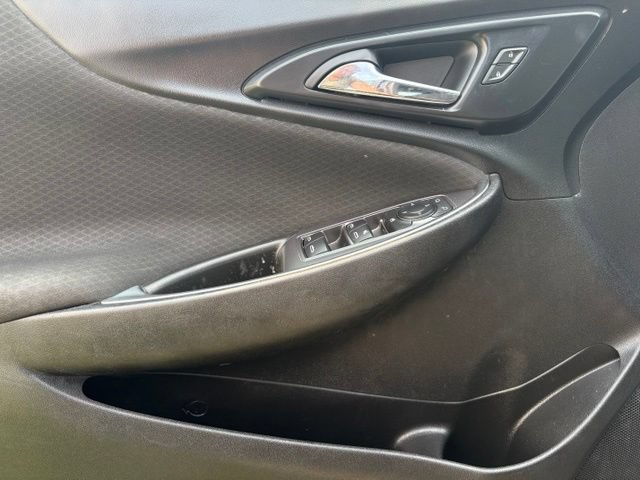 Used 2020 Chevrolet Malibu LT FWD image 21