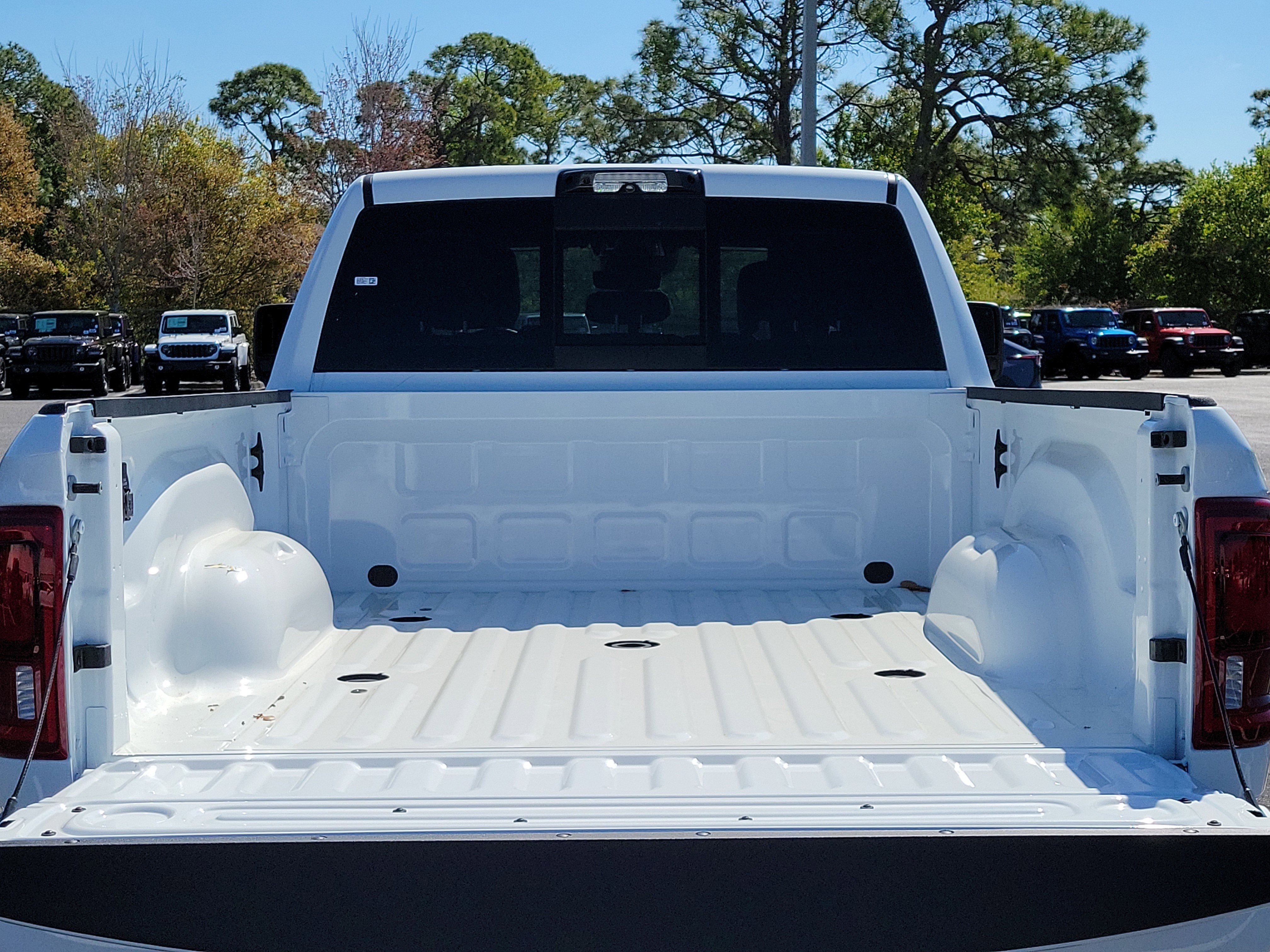New 2026 RAM 2500 Limited AWD/4WD image 9