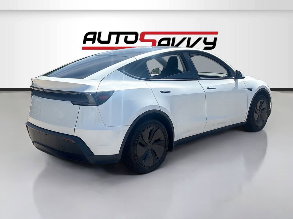 Used 2026 Tesla Model Y 2WD image 7