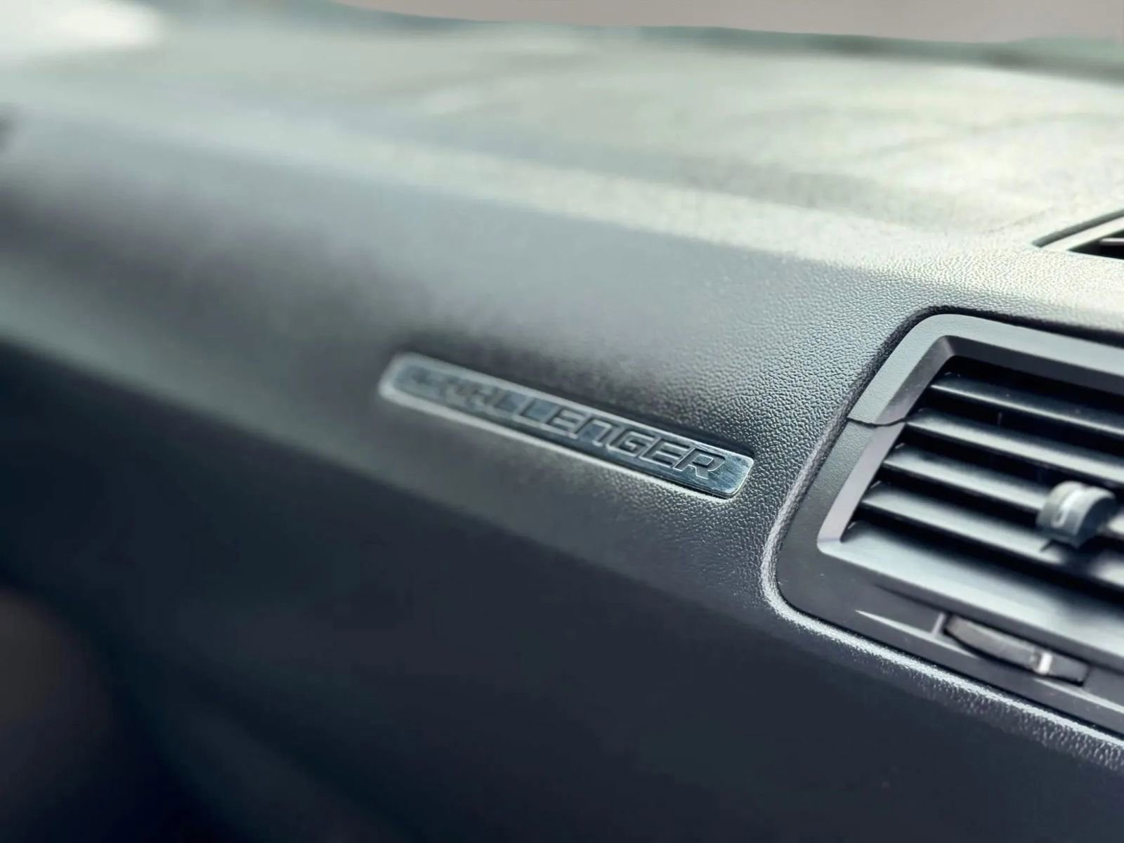 Used 2011 Dodge Challenger R/T w/ Electronics Convenience Group image 39