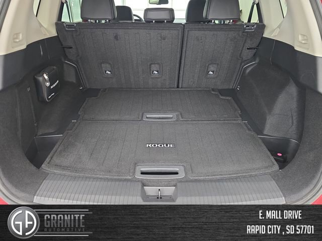 Used 2024 Nissan Rogue SL w/ SL Premium Package image 23