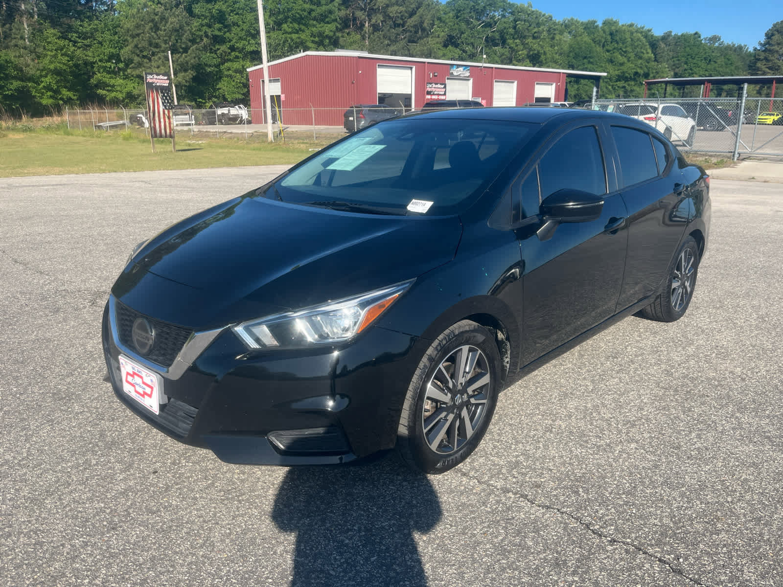 Used 2020 Nissan Versa SV image 2