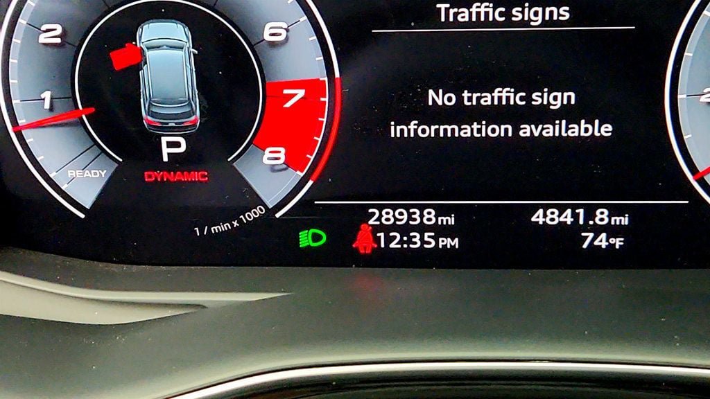 Used 2023 Audi SQ7 Prestige AWD/4WD image 16