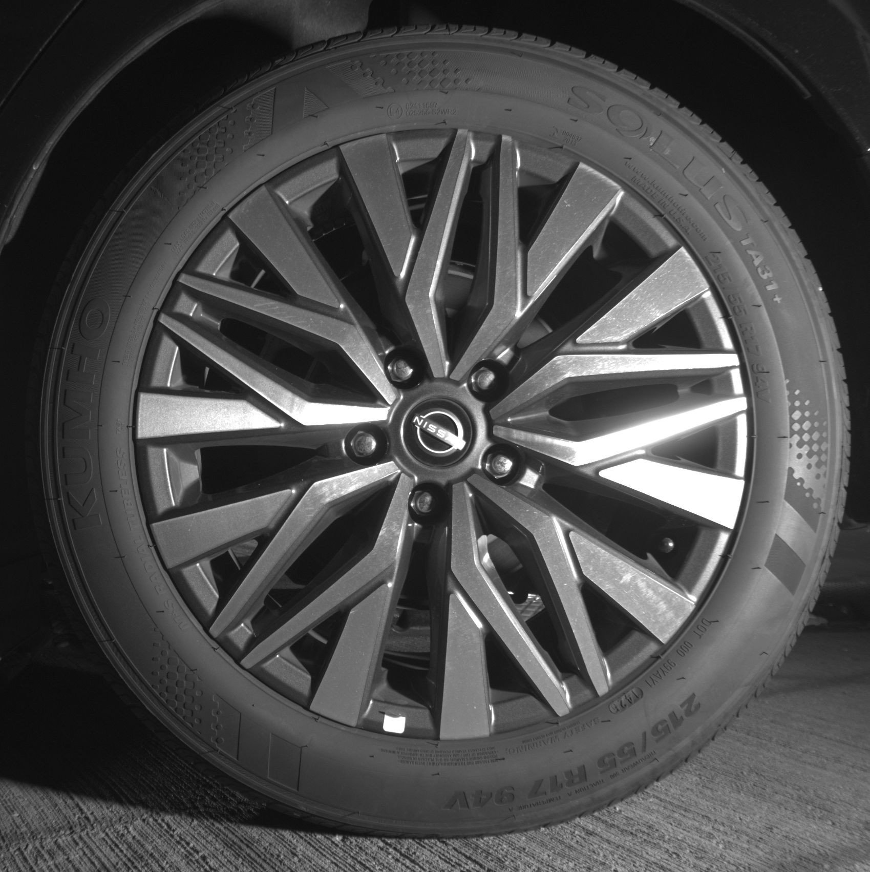 Used 2025 Nissan Altima 2.5 SV FWD image 14