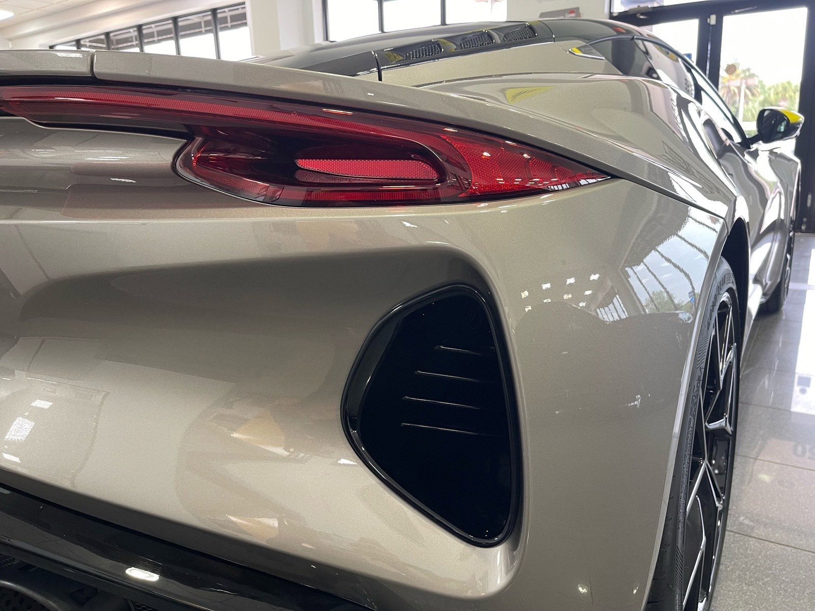 Used 2026 Lotus Emira SE RWD image 18