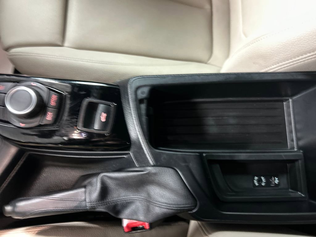 Used 2016 BMW 228i Convertible image 18