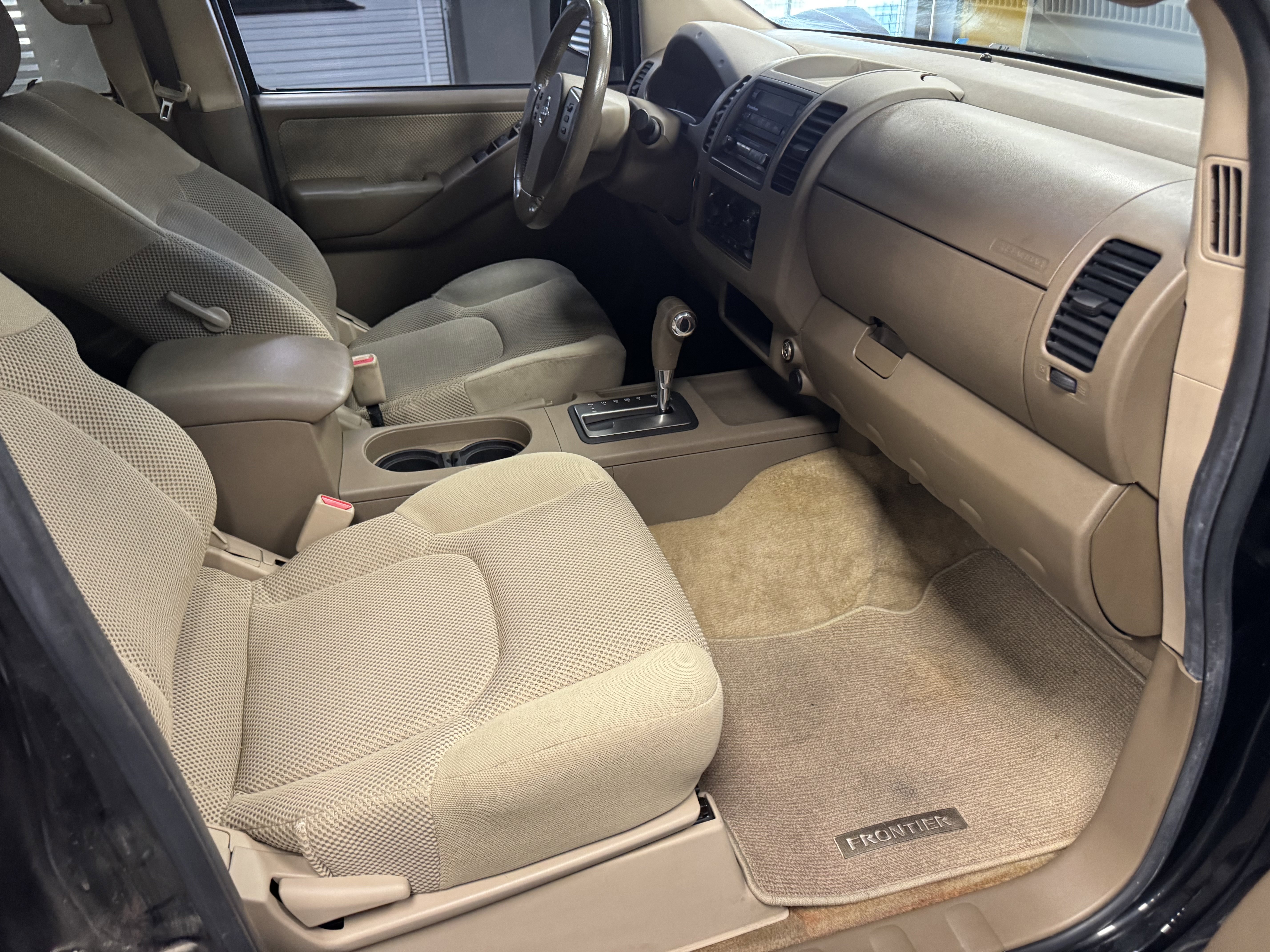 Used 2005 Nissan Frontier LE w/ (H03) Rockford Fosgate Pkg RWD image 12