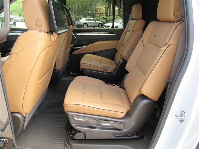 New 2026 Cadillac Escalade ESV Luxury w/ Touring Package image 38