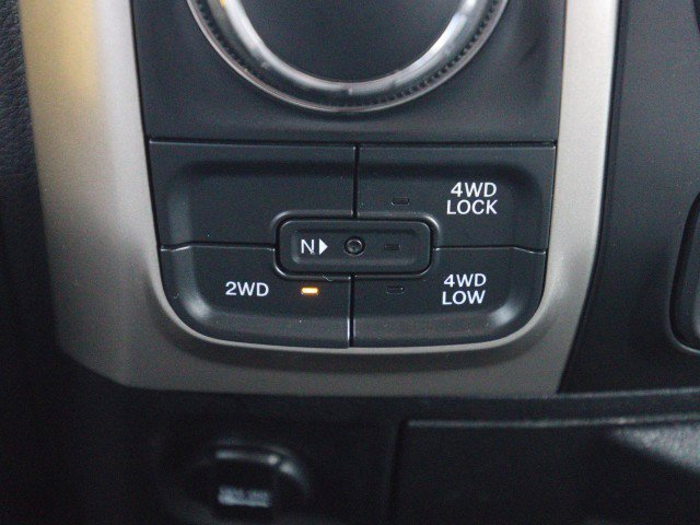 Used 2017 RAM 1500 Classic SLT AWD/4WD image 25