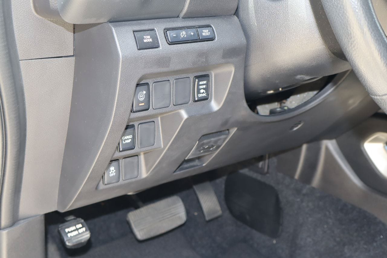 Used 2024 Nissan Frontier SL w/ Technology Package RWD image 24