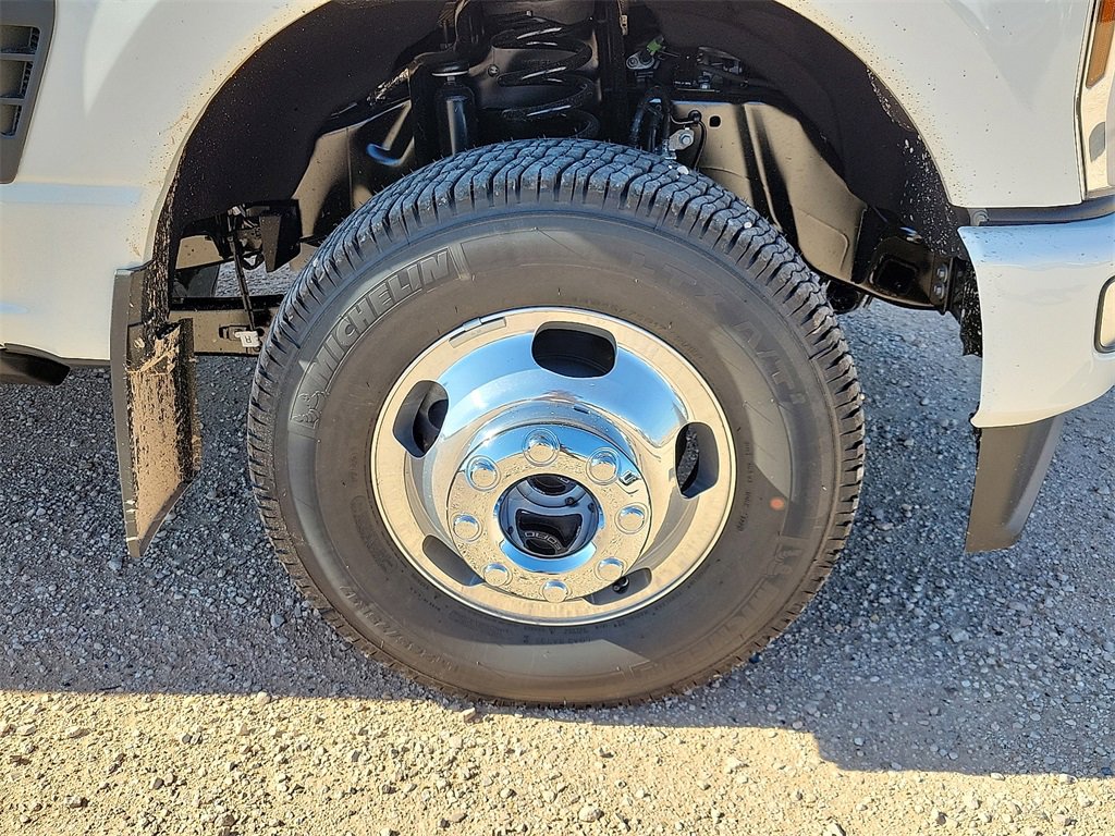 New 2026 Ford F350 Platinum w/ Platinum Plus Package image 14
