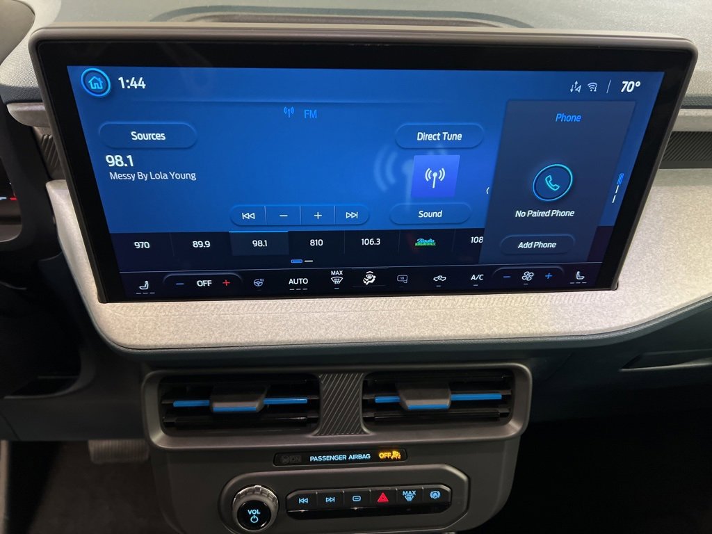 New 2025 Ford Maverick XLT w/ XLT Luxury Package image 11