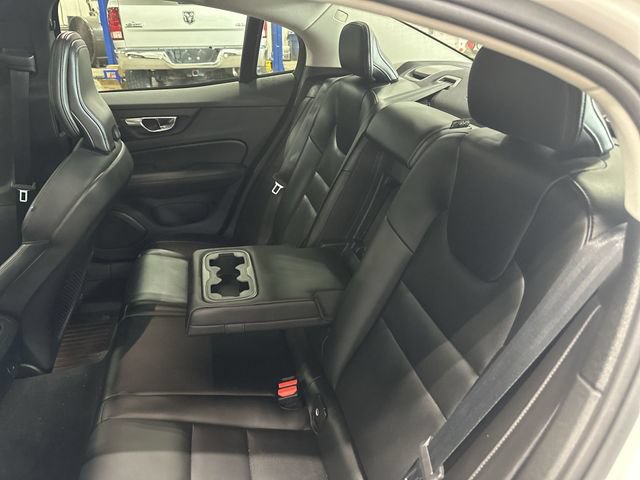 Used 2021 Volvo S60 T6 Momentum w/ Advanced Package AWD/4WD image 31