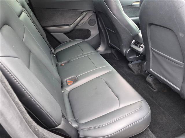 Used 2024 Tesla Model Y Long Range AWD/4WD image 19