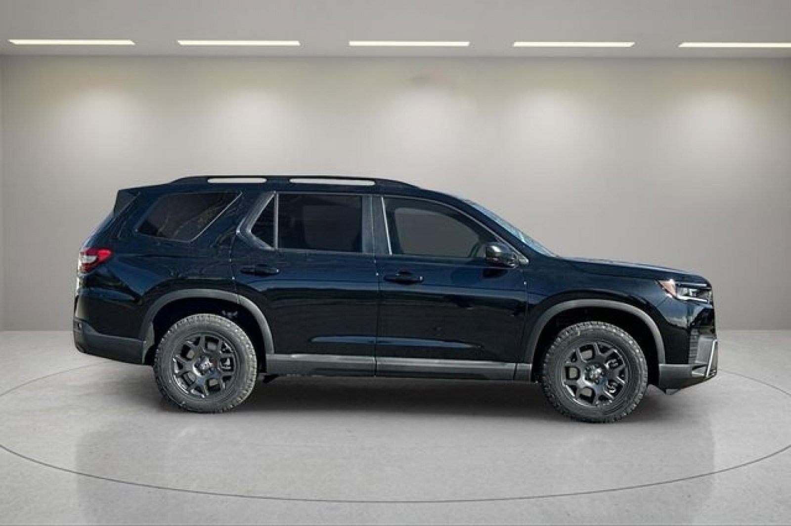 New 2026 Honda Pilot TrailSport image 2