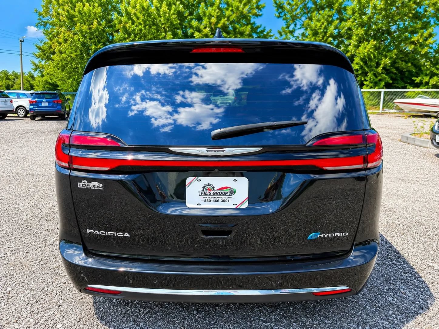 Used 2023 Chrysler Pacifica Touring-L FWD image 7