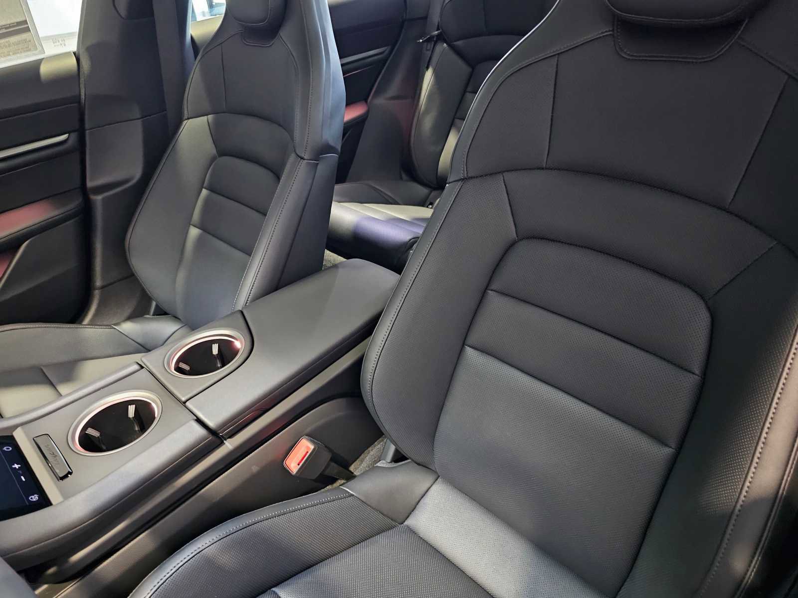 New 2025 Porsche Taycan image 24