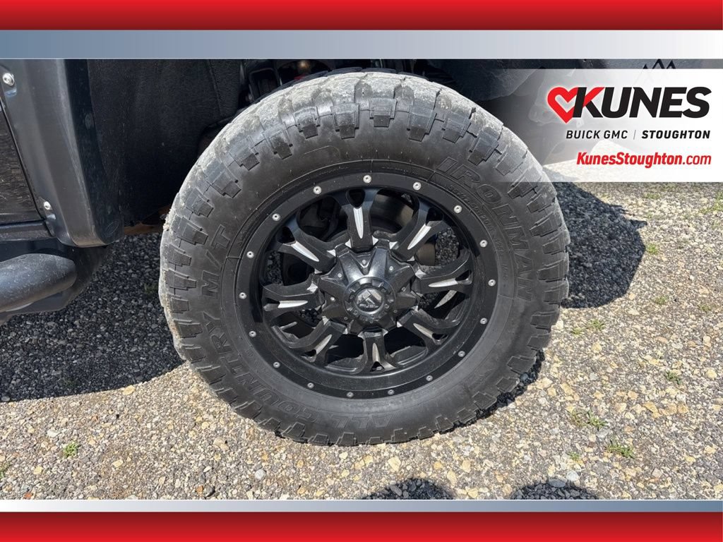 Used 2018 GMC Sierra 2500 SLT w/ Duramax Plus Package AWD/4WD image 17