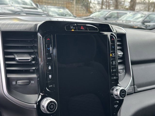 New 2026 RAM 1500 4x4 Crew Cab image 28