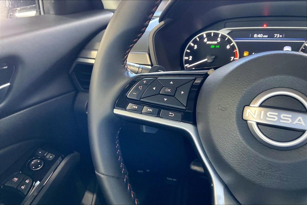 Used 2025 Nissan Altima 2.5 SR image 8