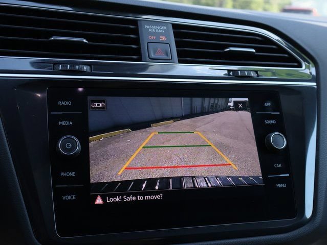 Used 2024 Volkswagen Tiguan SE R-Line FWD image 26