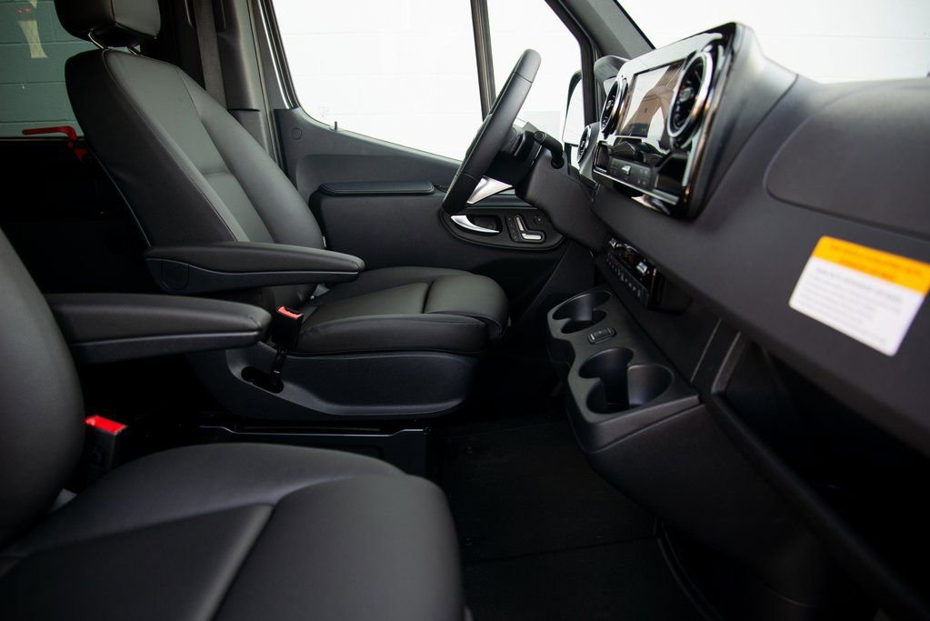 New 2025 Mercedes-Benz Sprinter 2500 image 15