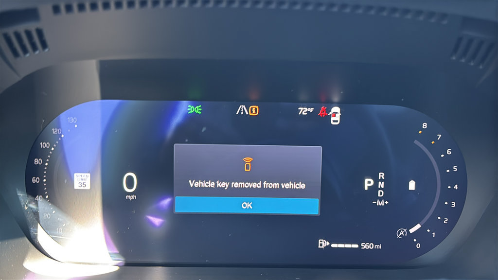 New 2027 Volvo XC60 B5 Plus AWD/4WD image 16