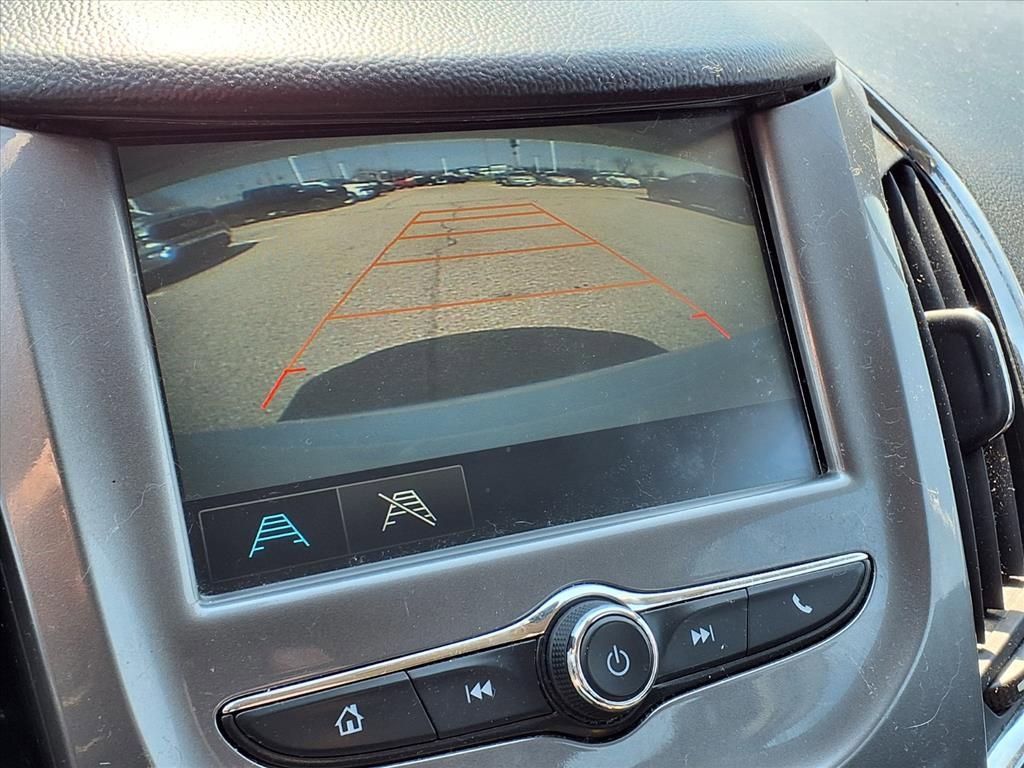 Used 2017 Chevrolet Cruze LT image 21