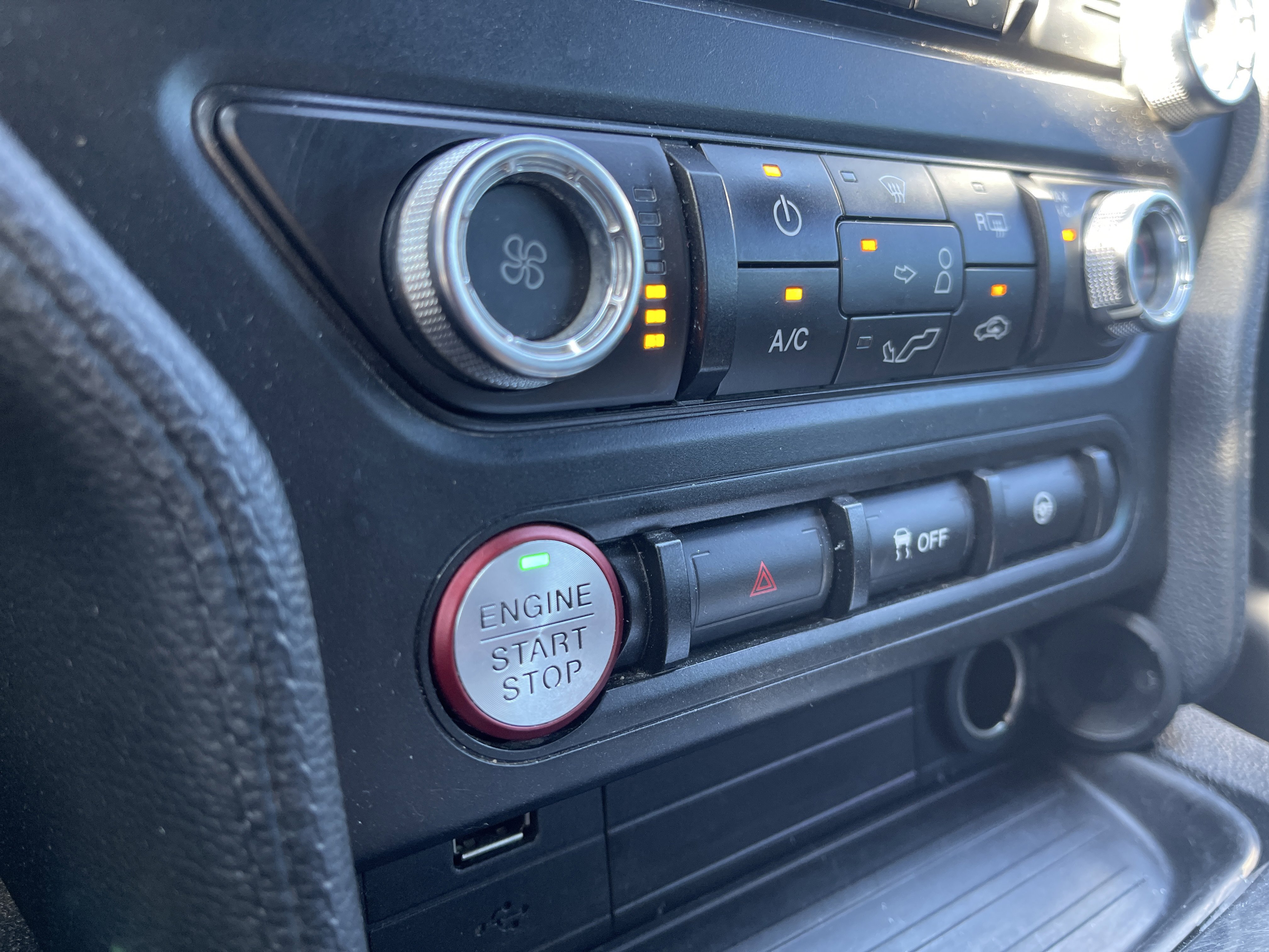 Used 2019 Ford Mustang GT w/ Black Accent Package image 25