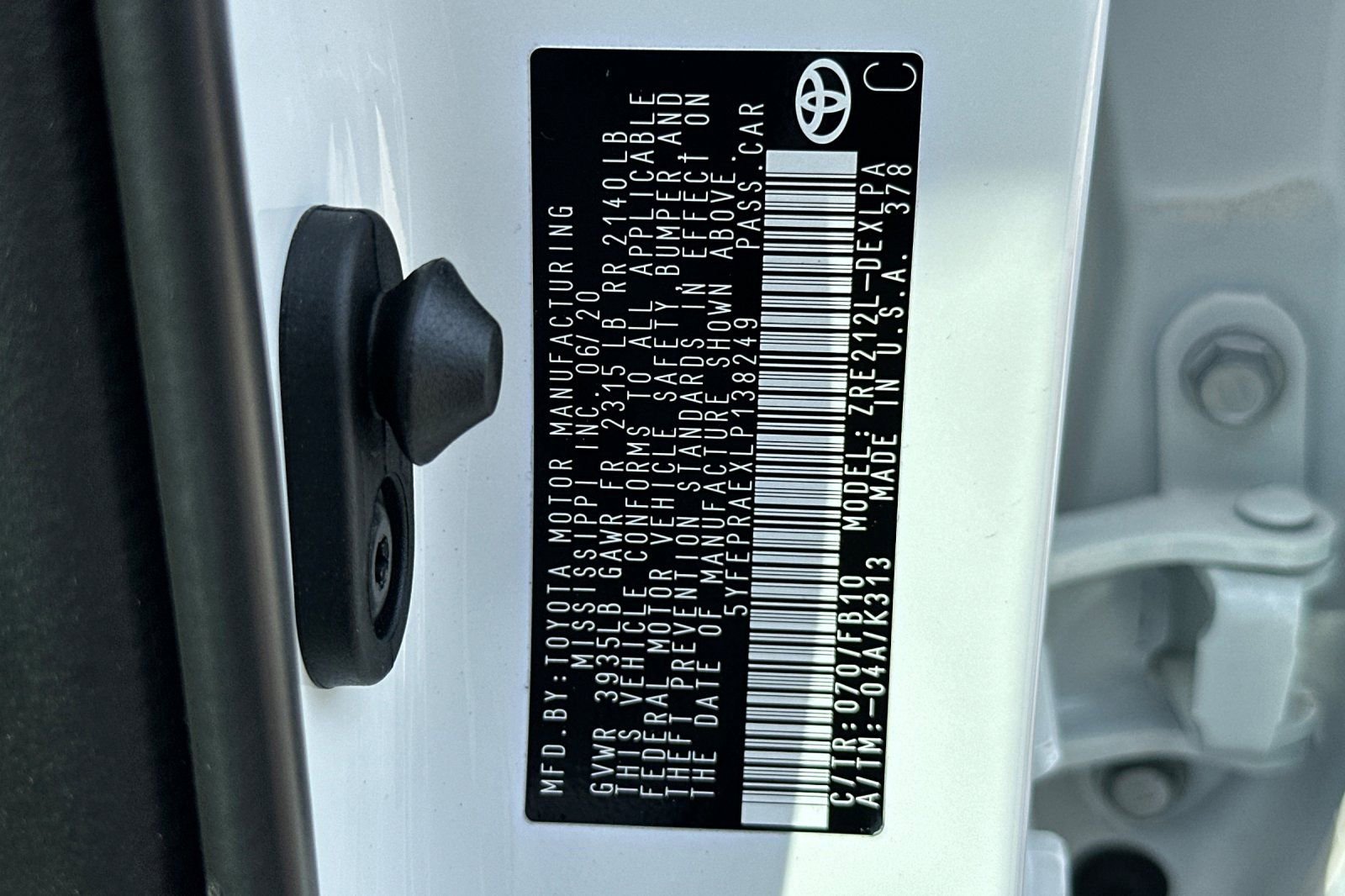 Used 2020 Toyota Corolla LE w/ Carpet Mat Package (TMS) image 26