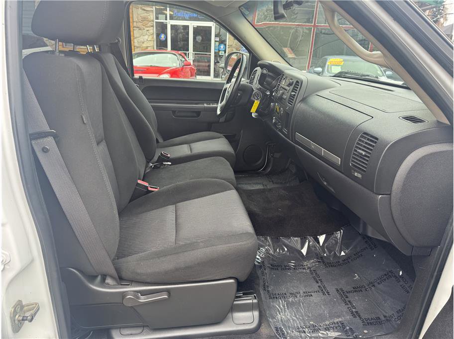 Used 2010 Chevrolet Silverado 1500 LT image 16