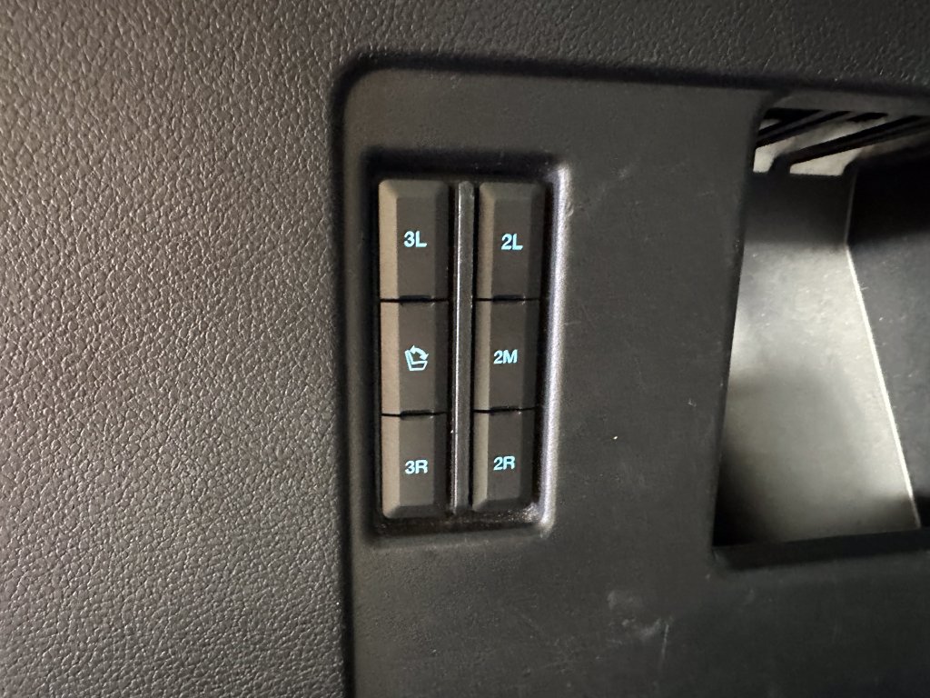 Used 2019 Ford Expedition XLT w/ Equipment Group 202A RWD image 8