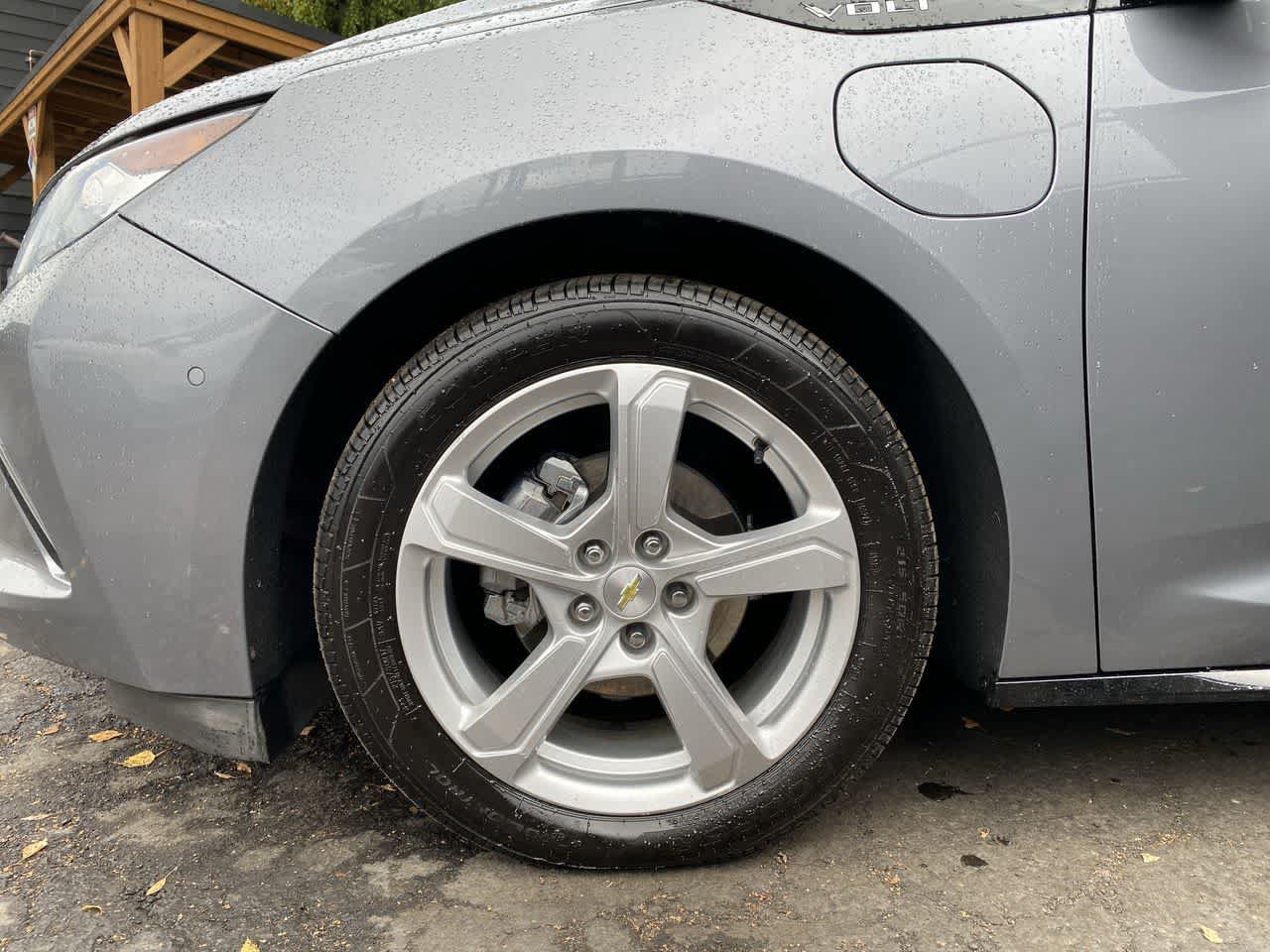 Used 2018 Chevrolet Volt LT FWD image 10