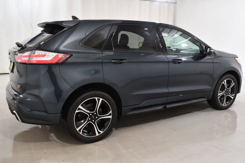 Used 2022 Ford Edge ST image 11