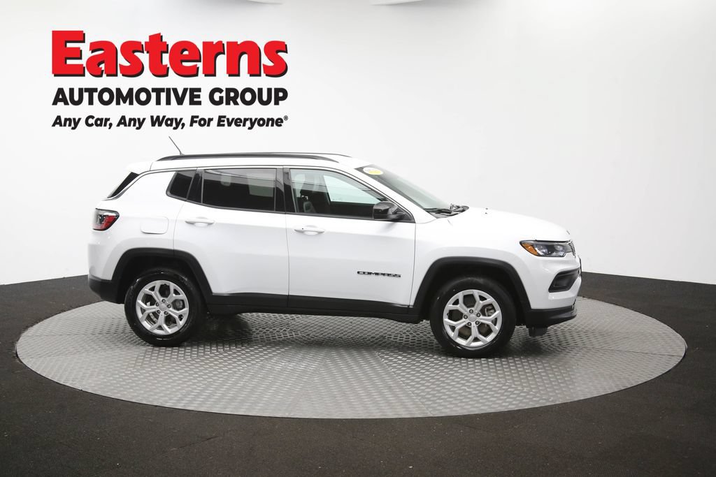 Used 2024 Jeep Compass Latitude AWD/4WD image 45