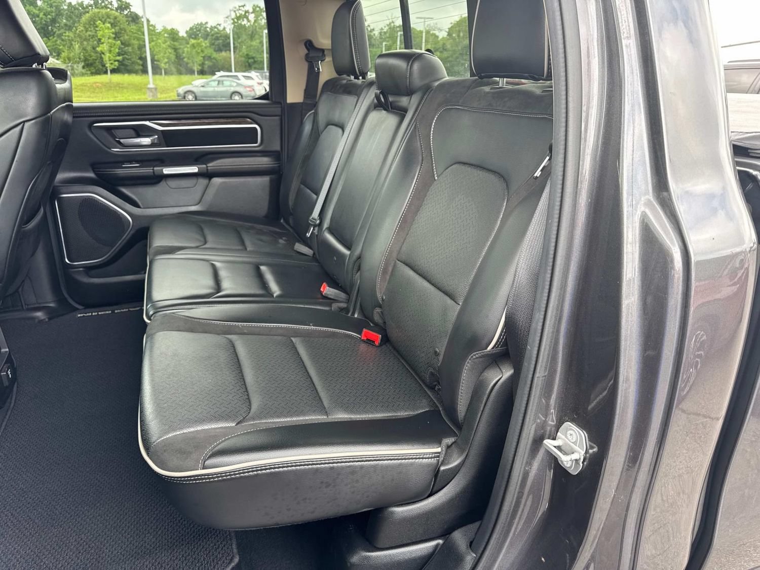 Used 2019 RAM 1500 Laramie w/ Off Road Group AWD/4WD image 18