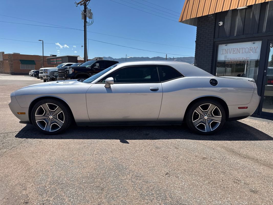 Used 2014 Dodge Challenger R/T Plus RWD image 3
