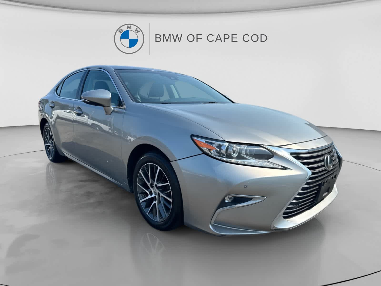 Used 2017 Lexus ES 350 FWD image 2