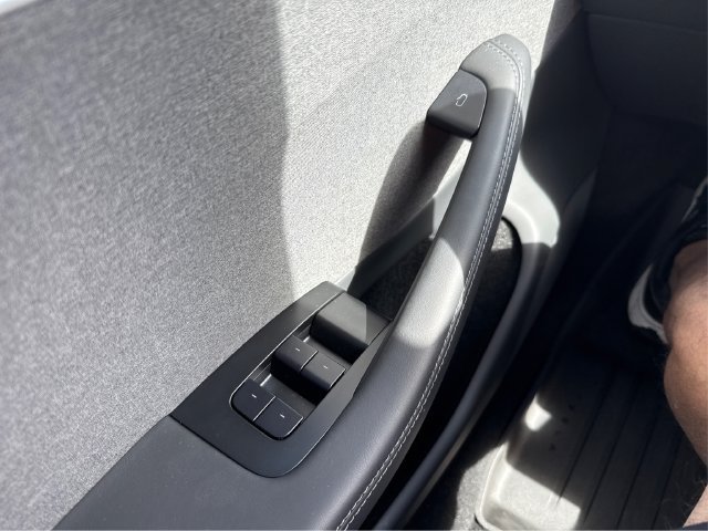 Used 2025 Tesla Model 3 Long Range RWD image 29