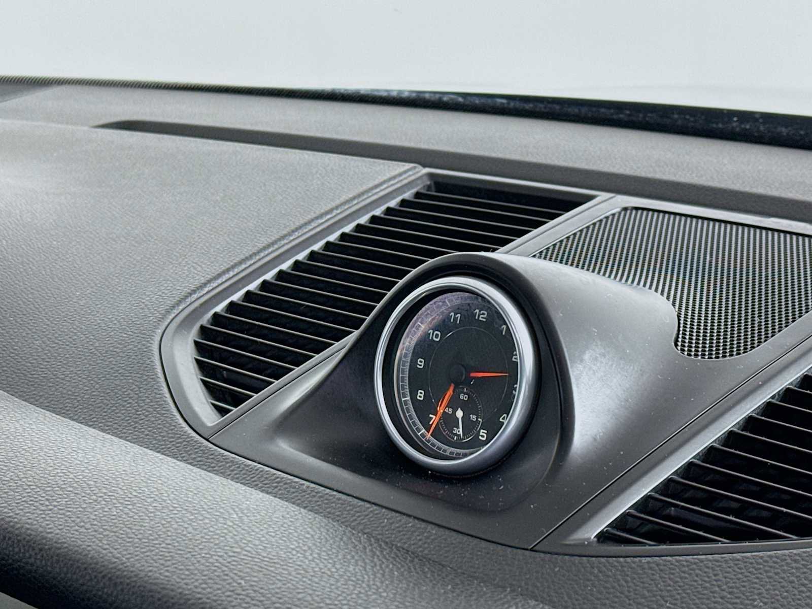 Used 2017 Porsche Macan image 31