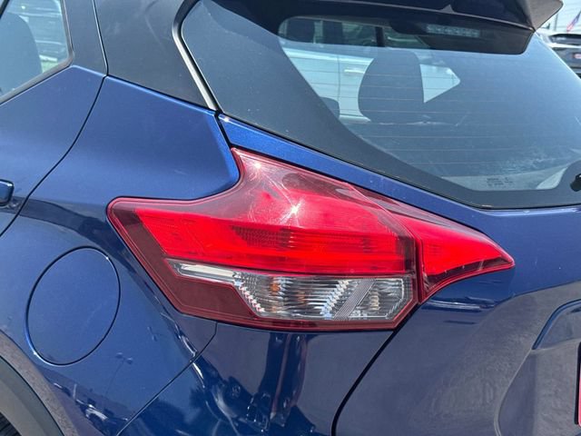Used 2019 Nissan Kicks SR w/ SR Premium Package FWD image 7