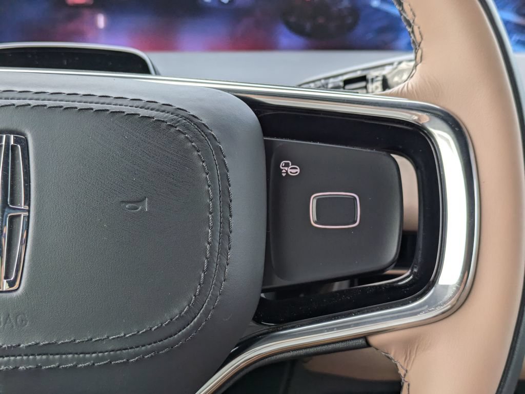 New 2026 Lincoln Navigator L Black Label AWD/4WD image 30