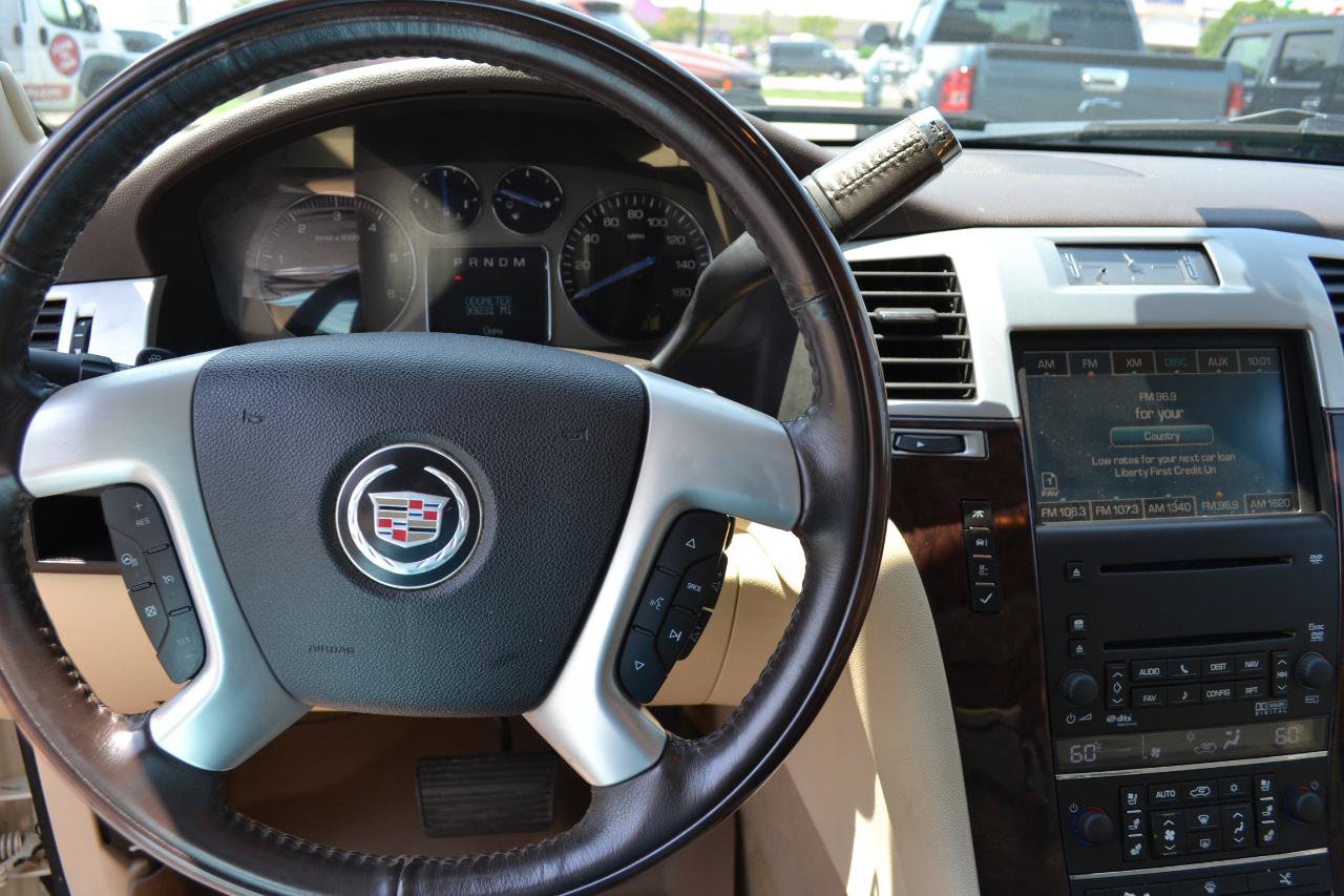 Used 2008 Cadillac Escalade EXT AWD/4WD image 15