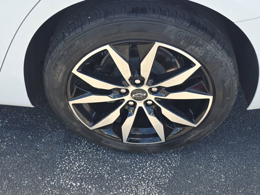 Used 2022 Chevrolet Malibu RS image 9