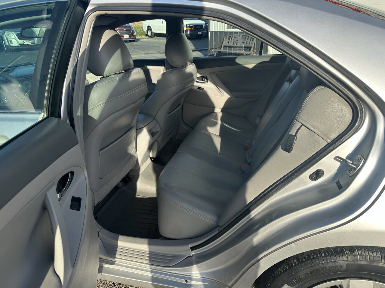 Used 2009 Toyota Camry LE image 10