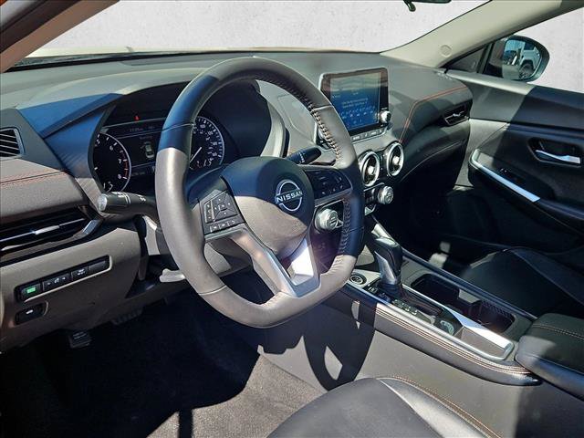 Used 2025 Nissan Sentra SR w/ SR Premium Package FWD image 10