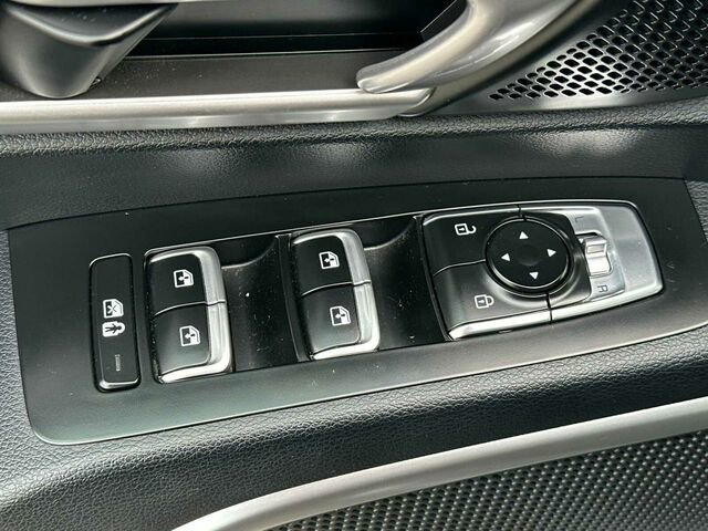 Used 2023 Kia Telluride S image 13