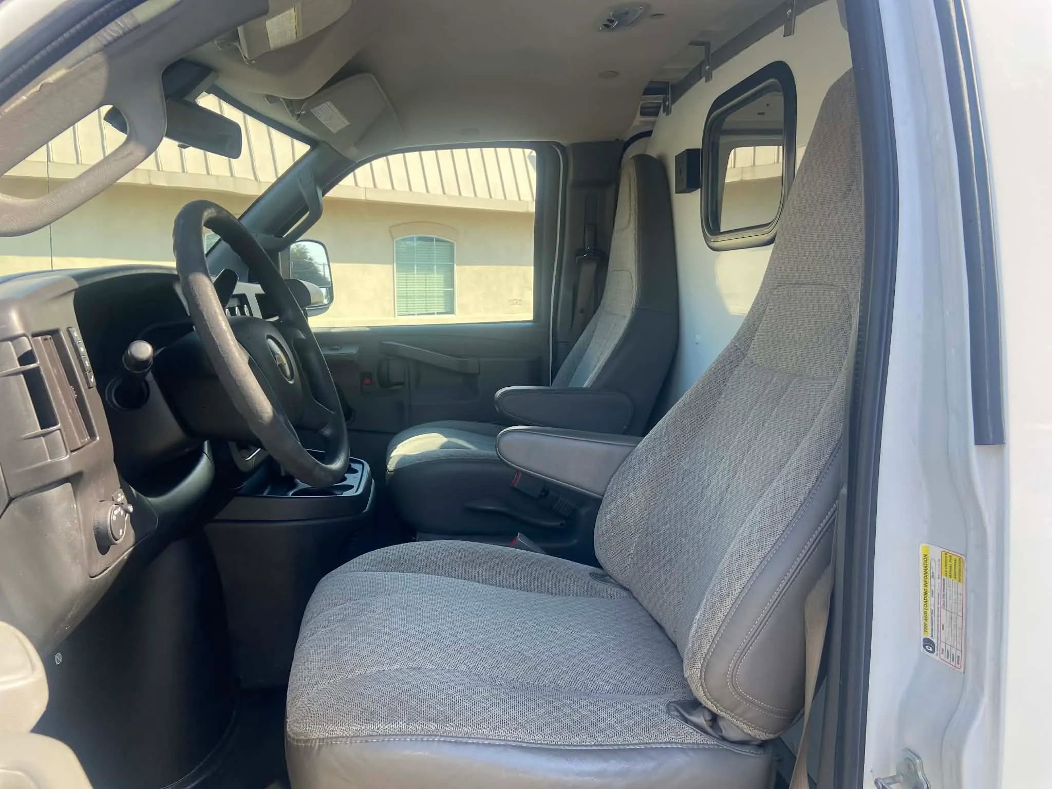 Used 2019 Chevrolet Express 2500 image 8