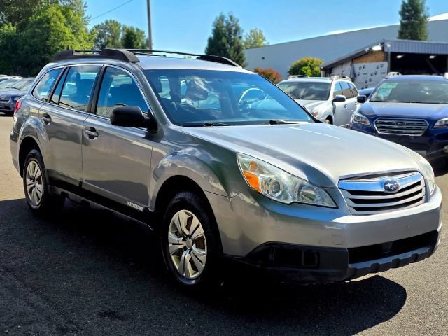 Used 2010 Subaru Outback 2.5i AWD/4WD image 1